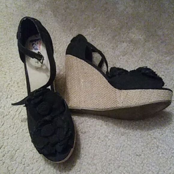 Women shoes - Picture 2 of 5